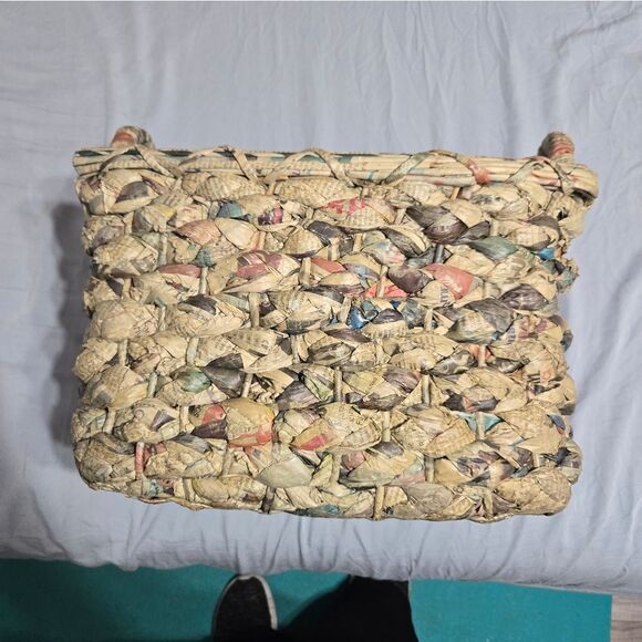 Recycled woven newspaper basket  hand made large - Picture 6 of 9
